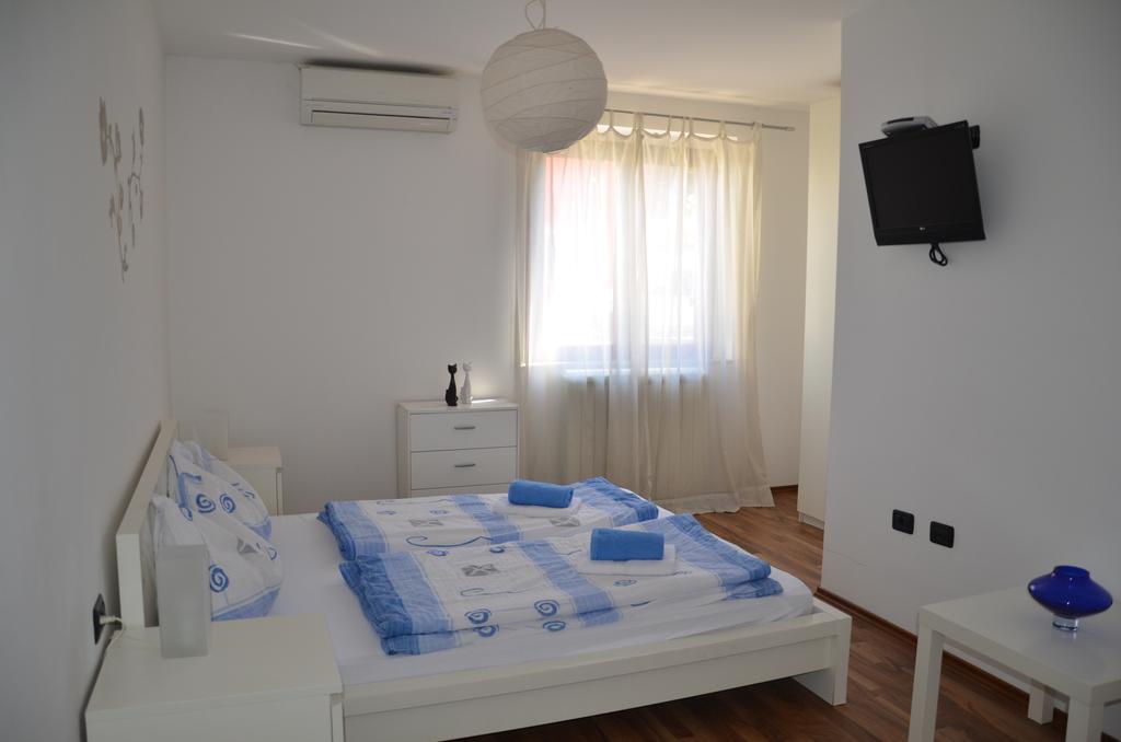 Apartments Bertok Koper Pokoj fotografie