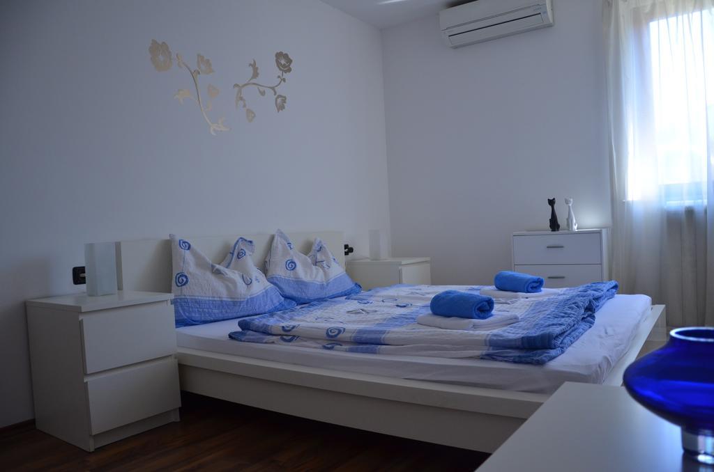 Apartments Bertok Koper Pokoj fotografie